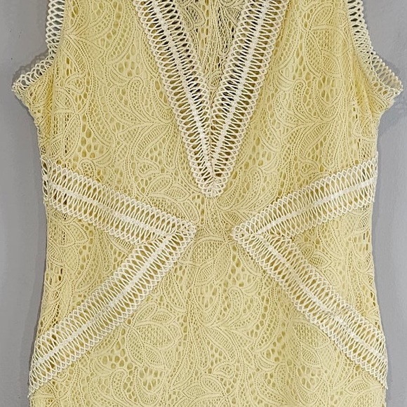 REVOLVE Bardot Yellow Starburst Lace Mini Dress Sz. 8 (Medium) - Picture 5 of 11